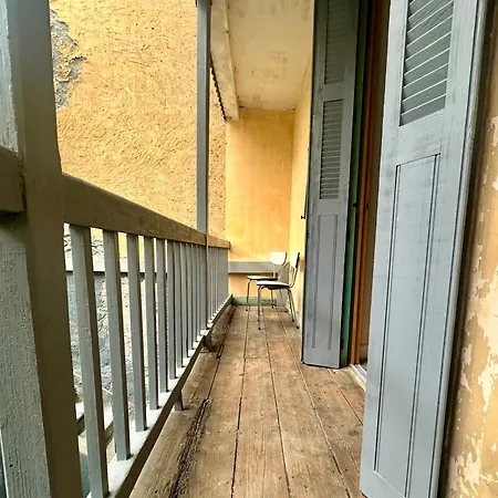 Lägenhet A L'ombre De La Tour Lourdes