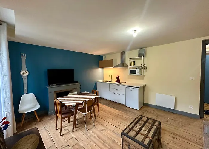 アパート A L'ombre De La Tour