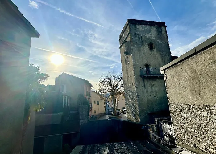 A L'ombre De La Tour Apartmán Lurdy