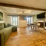 A L'ombre De La Tour Apartamento Lourdes