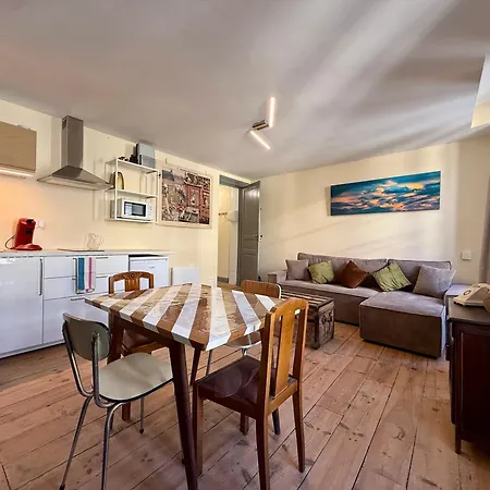 A L'ombre De La Tour Appartement